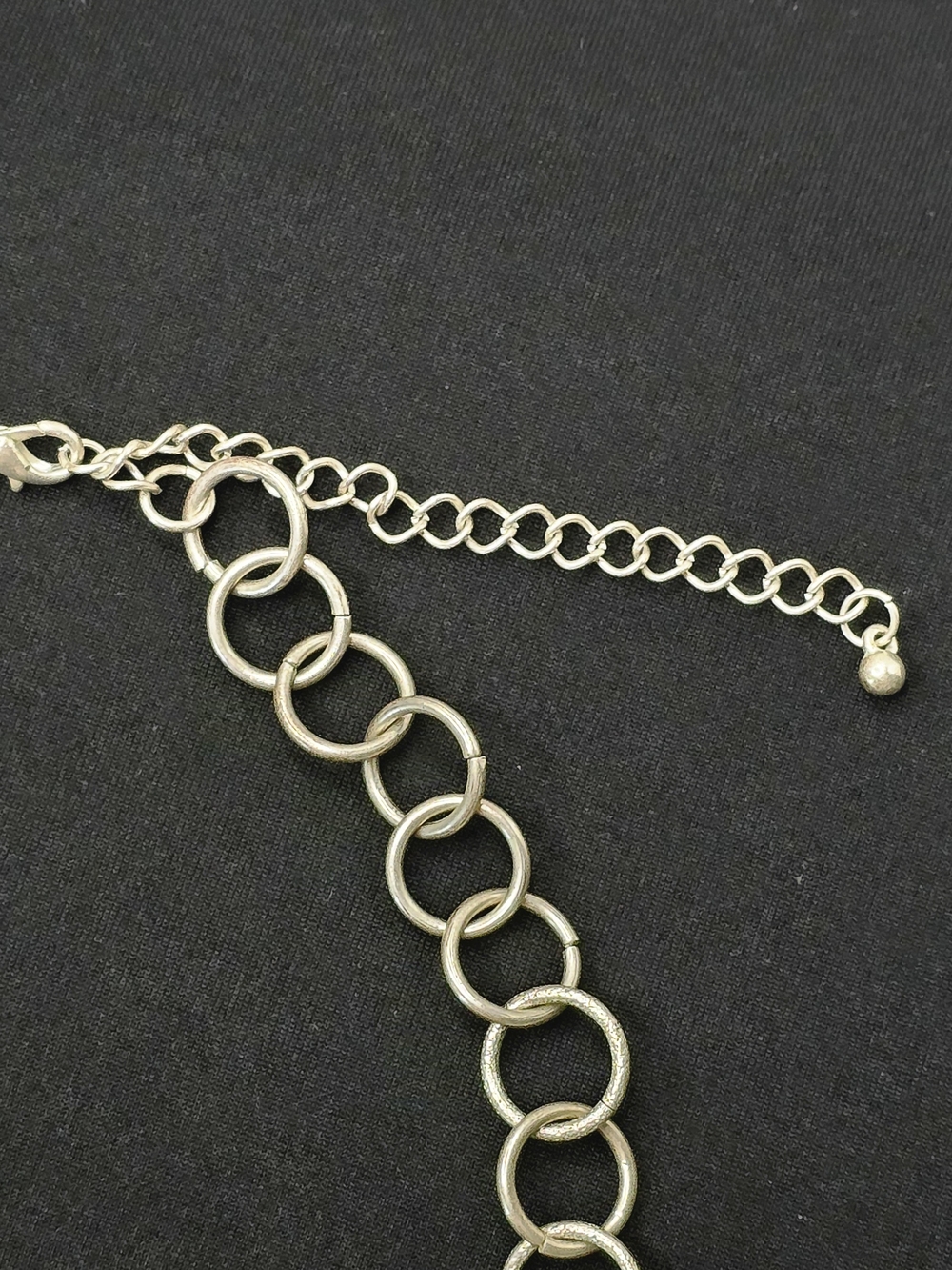 Vintage Silver Tone Interlocking Circle Statement Necklace 11” Perfect Condition - Picture 4 of 5